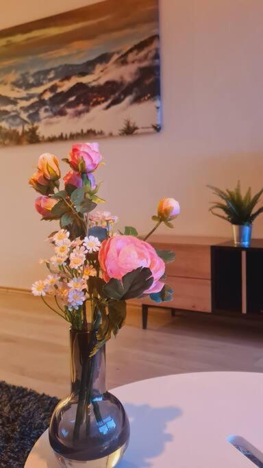 Pool, Sauna & Schwarzwald-Idylle Apartment Unterkirnach Ngoại thất bức ảnh